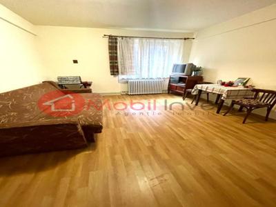 Apartament 2 camere, parter- bloc izolat, zona Centru