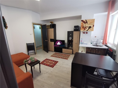 Apartament 6 camere de inchiriat UNIVERSITATE - Bucuresti