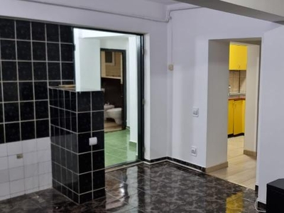 Apartament cu 3 camere la str.Calea Nationala