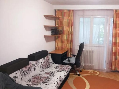 Apartament de inchiriat cu 2 camere- Zona Podul de Piatra