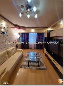 Apartament 3 camere de vanzare zona Inel 2