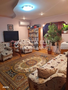 Apartament 3 camere, zona Scolii 11