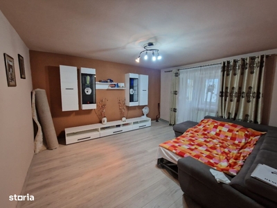 Apartament 4 camare zona Decebal