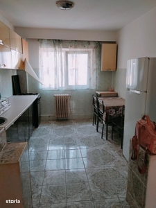 Apartament 2 camere et 2 zona Andrei Muresanu