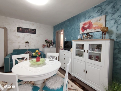 Apartament cu 2 camere, Florilor.