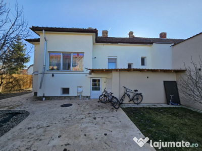 Casa mare, solida, Timisoara, D+P, 5 camere, 2 bai, Zona Li