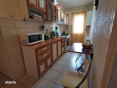 cv 150 B-dul Bucuresti, apartament 2 camere, semidecomandat