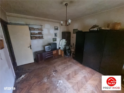 Apartament 3 camere decomandat, etaj intermediar