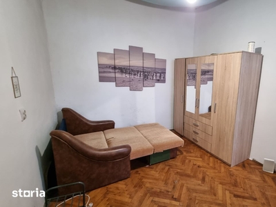 Inchiriez apartament