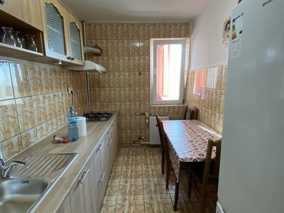 Inchiriere apartament 3 camere Calea Grivitei, fix langa Metrou