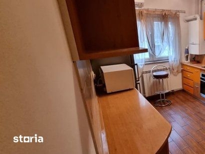 Apartament cu parcare pe strada Alverna