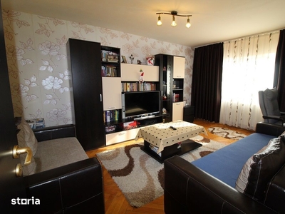 Vând apartament 3 camere în Deva, central-Mareșal Averescu