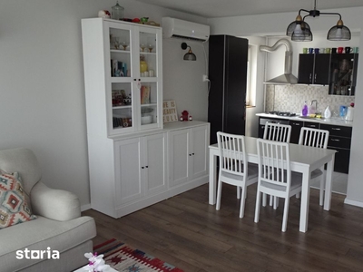 Vand apartament cu 4 camere cu scara interioara, Deva, Zavoi, Ceangai