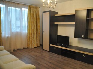 Apartament 4 camere de vanzare BERCENI - Bucuresti