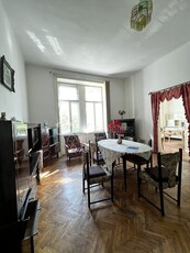 Apartament 70mp, etaj 1 cu balcon, la strada Horea