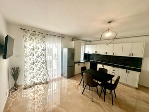 Apartament lux 3 camere+loc parcare, centrala proprie, zona Gradiste