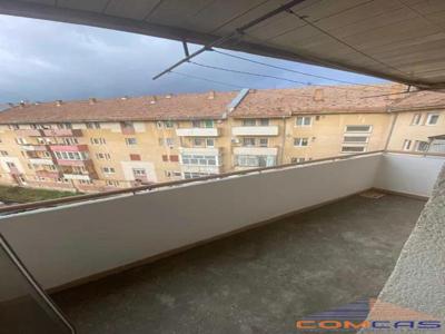 Apartament 2 camere decomandat, zona Centrala