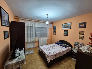 Apartament 2 camere - etajul 1 - Piața Nicolina