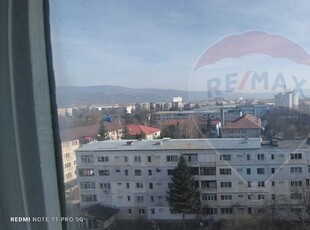 Apartament 2 camere vanzare in bloc de apartamente Bacau, Onesti, Central