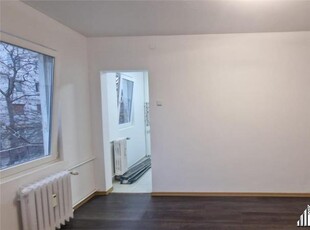 Apartament 2 camere zona Cora