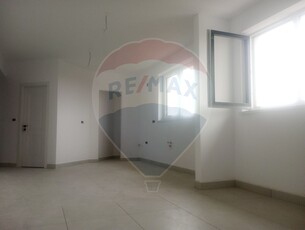 Apartament 3 camere vanzare in bloc de apartamente Arad, Micalaca