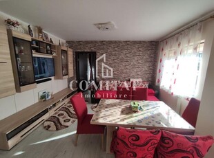 Apartament 3 camere | zona strazii Sub Cetate |