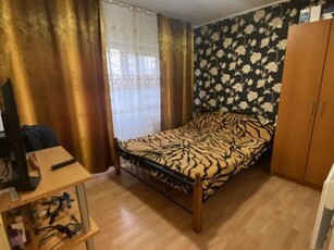 Apartament 4 camere Pacii (12 minute metrou) 4 camere Va oferim spre vanzar