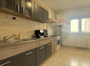 Apartament cu 3 camere de inchiriat in zona Garii!