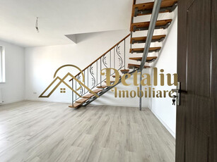 Apartament cu 5 camere si scara interioara