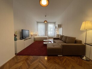 Apartament interbelic. Confort si eleganta!