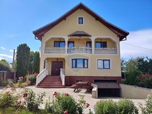 Casavila 6 camere vanzare in Suceava, Zvoristea