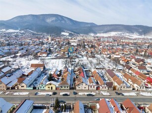 Vanzare Casa Codlea singur in curte, P+M,mobilata/utilata