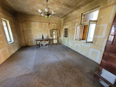 Casa alipita, 140 mp, 40 mp curte, necesita renovare, zona Traian