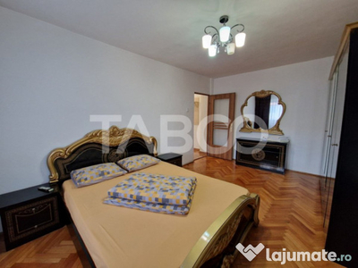 Apartament decomandat 2 camere balcon inchis zona centrala