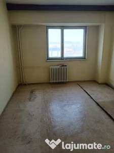 Apartament 2 camere decomandat - zona Garii