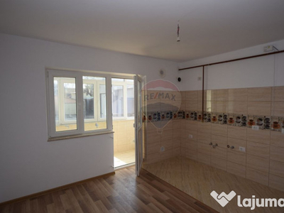 Apartament 3 camere Panciu