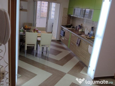 Apartament 4 camere zona Basarabiei - Cernauti