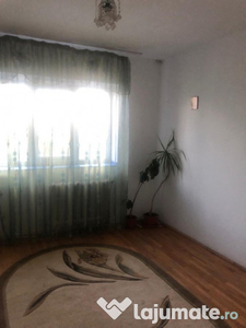 Apartament 4 camere,etaj 1,Ramnicu Sărat,str. Horia