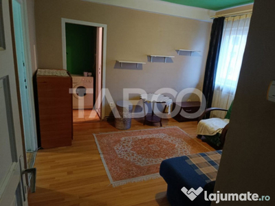 Apartament 50 mpu 2 camere balcon etajul 3 Terezian Sibiu