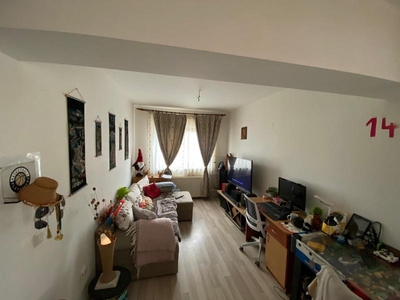 Apartament cu 2 camere, decomandat, in zona Frumoasa