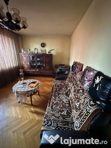 Apartament cu 3 camere Aparatorii Patriei