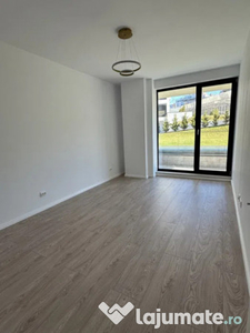Apartament finisat de 3 camere, 79mp, 2 terase, zona Frunzis