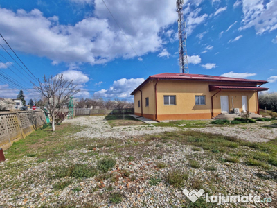 Casa cu garaj la curte in Comuna Mihai Bravu, Giurgiu