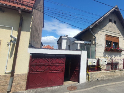 Corp de casa P+1 in Sibiu cu anexe si 160mp teren zona Lupeni