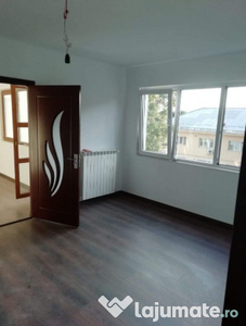 De vanzare 3 camere , 44000 e