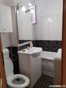 Inchiriez apartament cu 1 camera in zona Buziasului