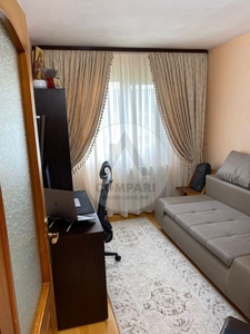 Vand apartament 3 camere Uranus