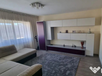 APARTAMENT 2 CAMERE, DECOMANDAT, MOBILAT SI UTILAT