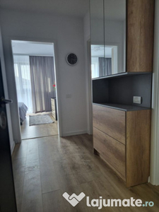 Apartament 2 camere parcare bloc nou