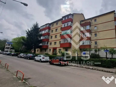 Apartament 3 camere decomandate 2 balcoane închise - Zon...